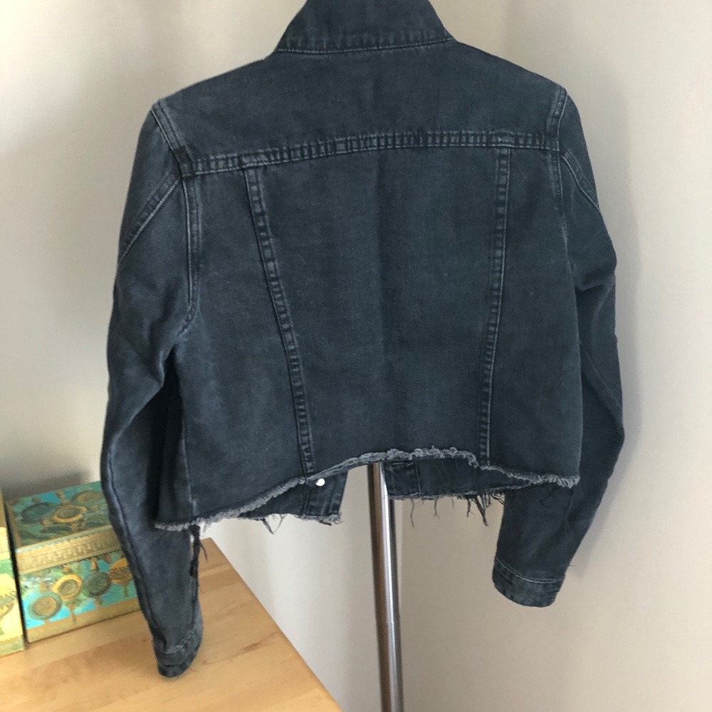 Cropped Denim Jacket - Picture 4 of 4